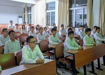 “喜迎二十大 观红色电影 忆往昔峥嵘”—必赢电子游戏电子平台党总支组织观看电影《狙击手》